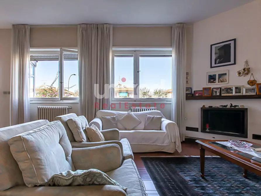 Immagine 7 di Villa in vendita  in via di macchia saponara 299 a Roma