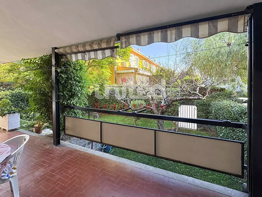 Immagine 12 di Villa in vendita  in via di macchia saponara 299 a Roma