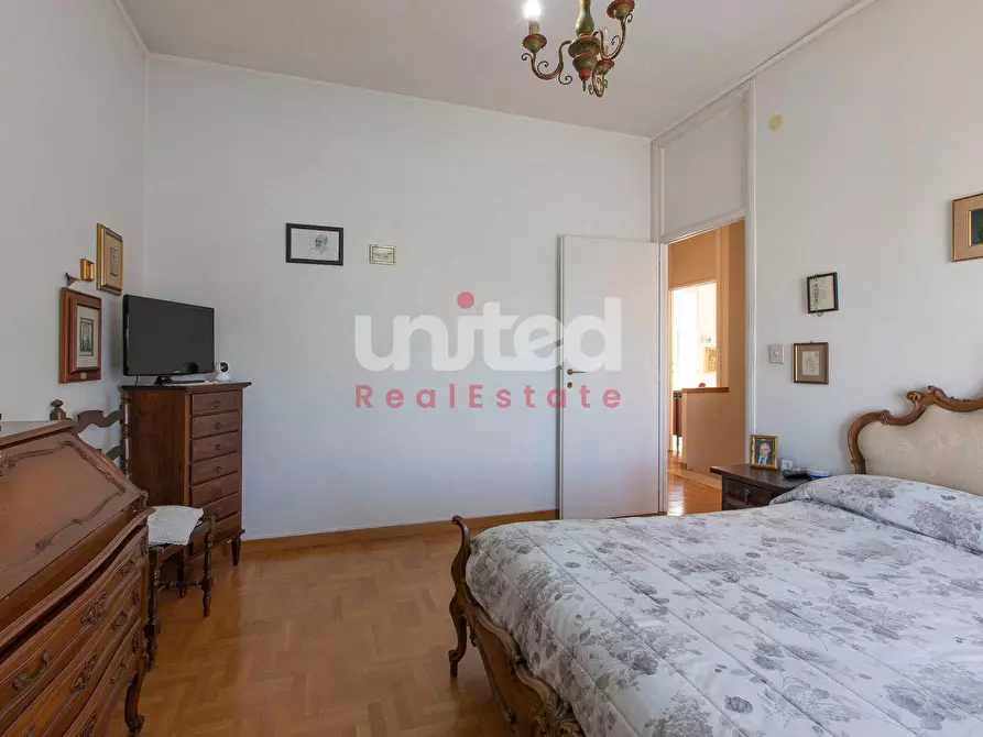 Immagine 27 di Villa in vendita  in via di macchia saponara 299 a Roma