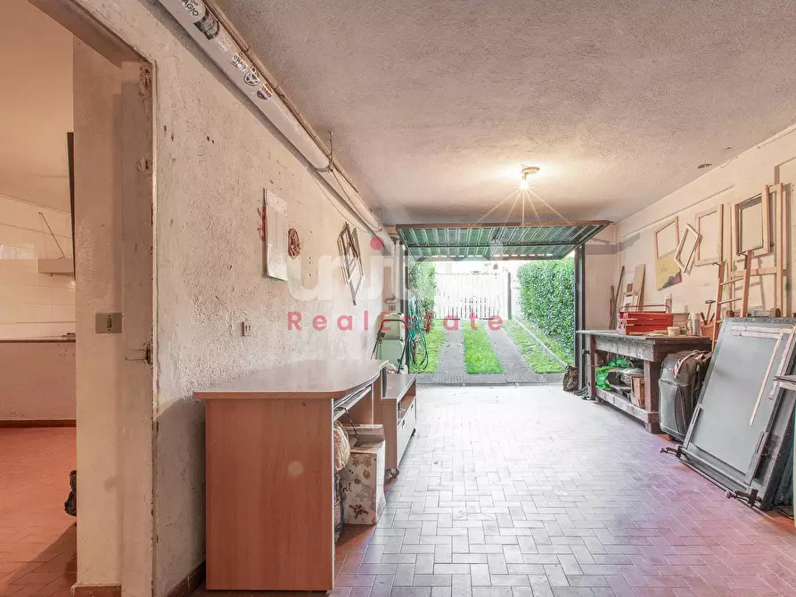 Immagine 37 di Villa in vendita  in via di macchia saponara 299 a Roma