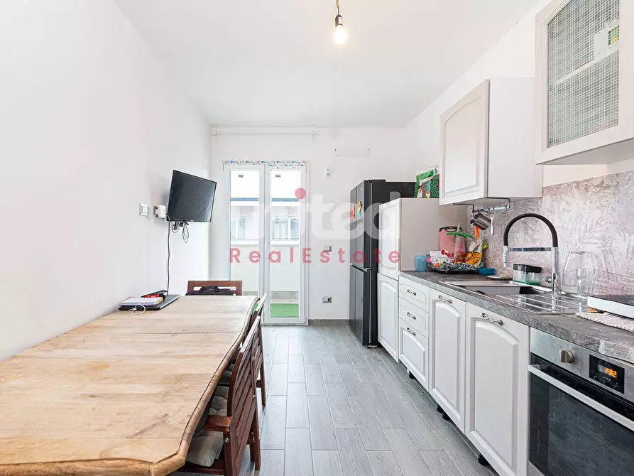 Immagine 3 di Villa in vendita  in VIA MANTA SNC a Fiumicino