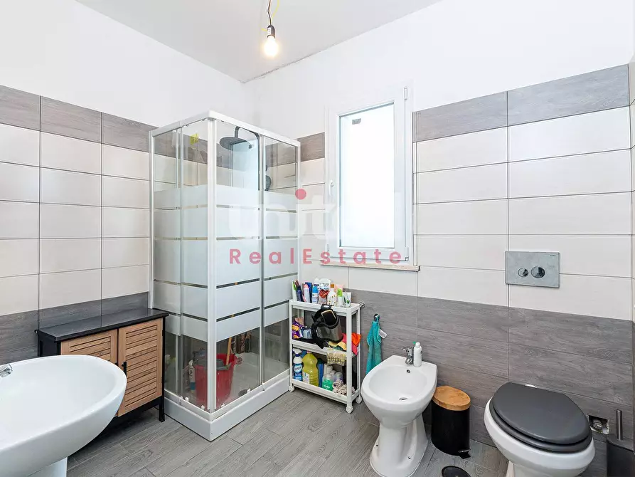 Immagine 8 di Villa in vendita  in VIA MANTA SNC a Fiumicino