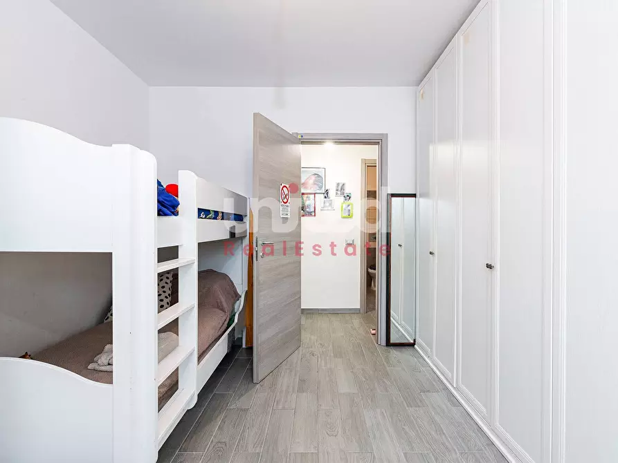 Immagine 15 di Villa in vendita  in VIA MANTA SNC a Fiumicino