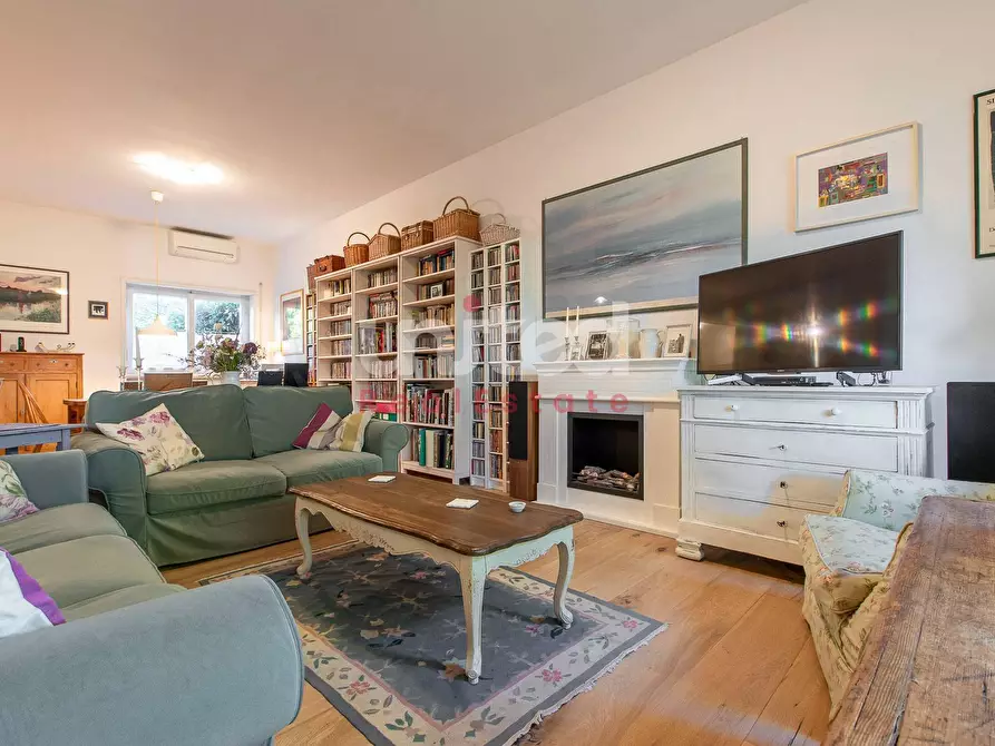 Immagine 5 di Villetta a schiera in vendita  in Via Parmenide a Roma