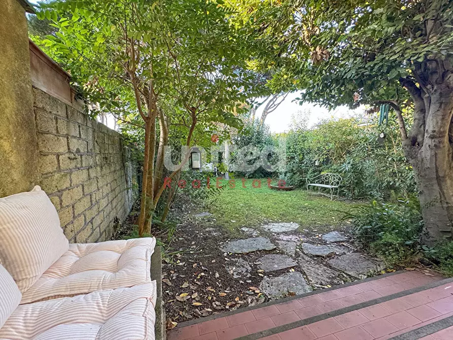 Immagine 8 di Villetta a schiera in vendita  in Via Parmenide a Roma