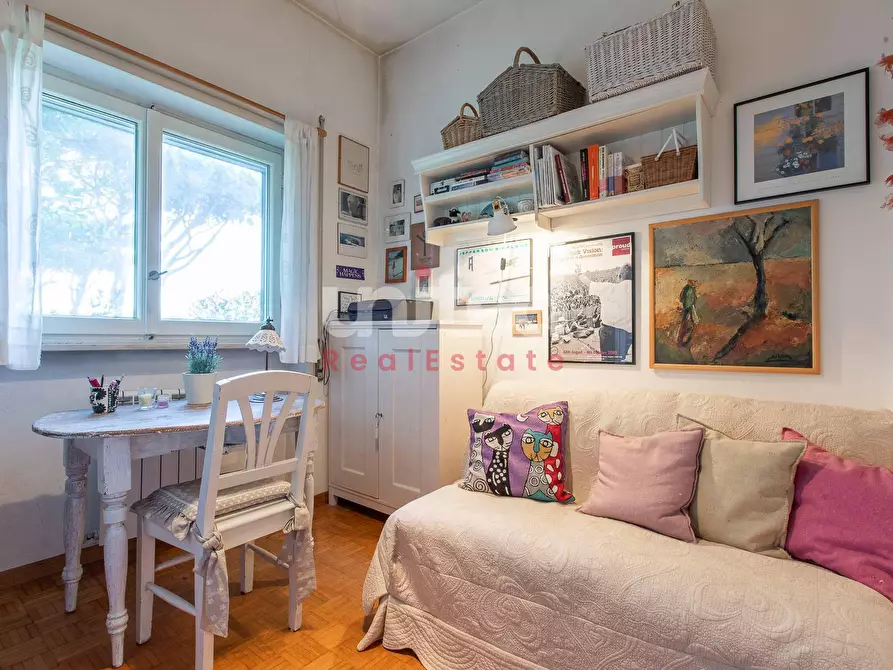 Immagine 27 di Villetta a schiera in vendita  in Via Parmenide a Roma