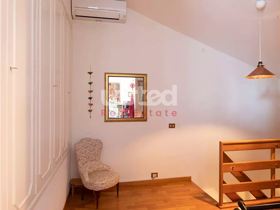 Immagine 30 di Villetta a schiera in vendita  in Via Parmenide a Roma