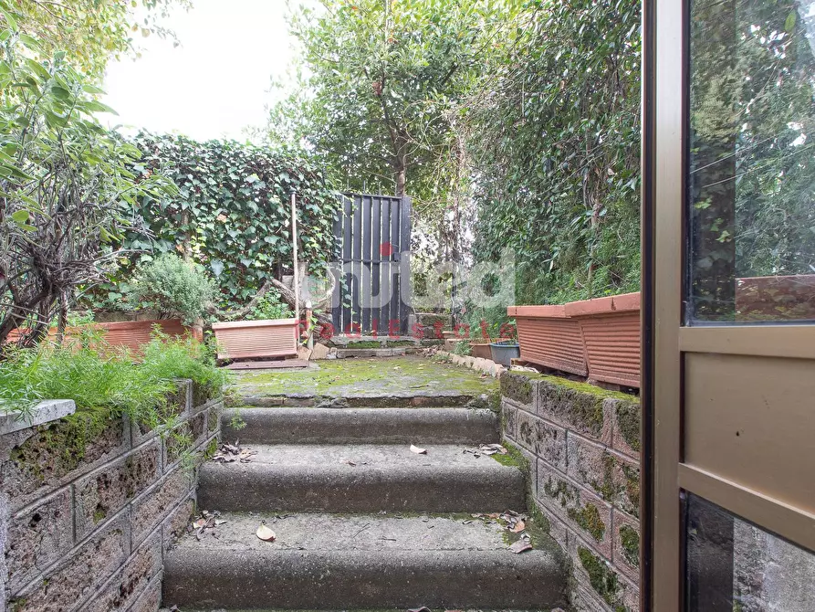 Immagine 9 di Villetta a schiera in vendita  in Viale Gorgia Di Leontini 330 a Roma