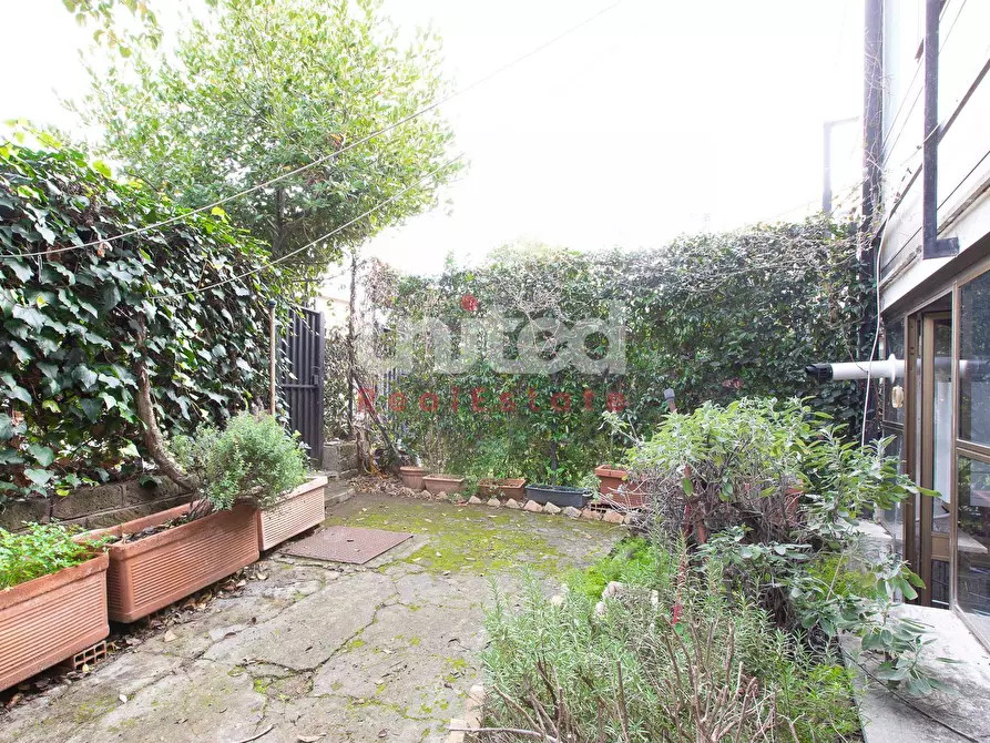 Immagine 40 di Villetta a schiera in vendita  in Viale Gorgia Di Leontini 330 a Roma