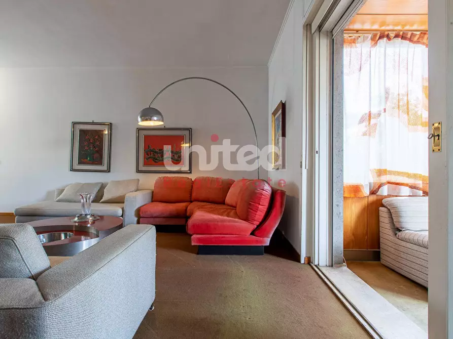 Immagine 13 di Villetta a schiera in vendita  in Viale Gorgia Di Leontini 330 a Roma