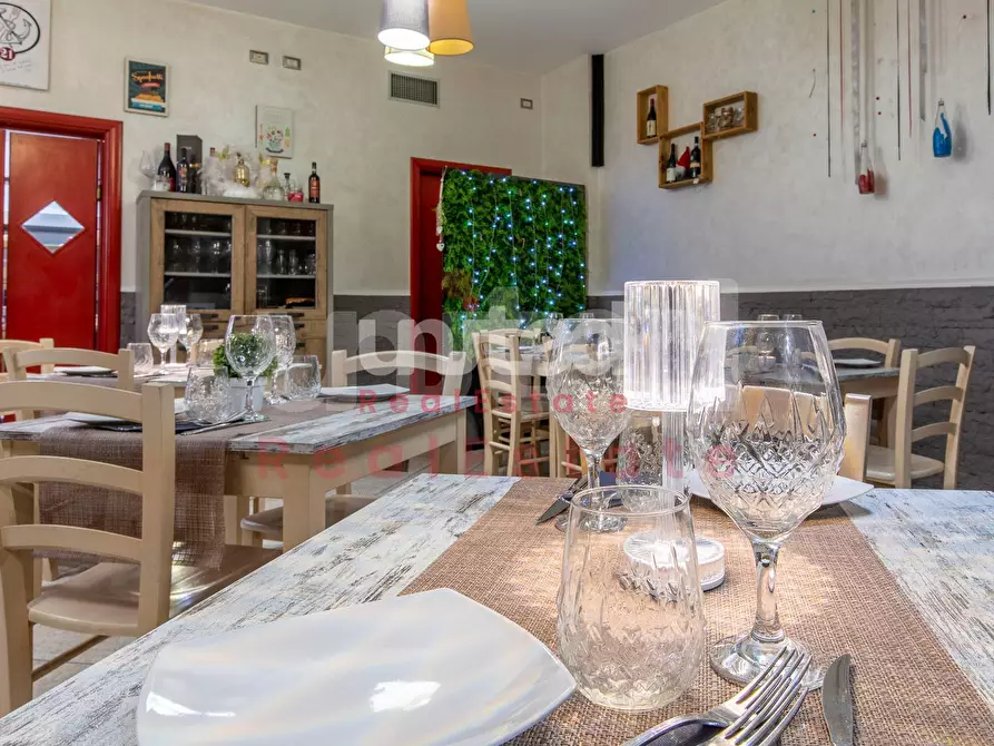 Immagine 7 di Attività commerciale in vendita  in Via Umberto Giordano 72A a Roma