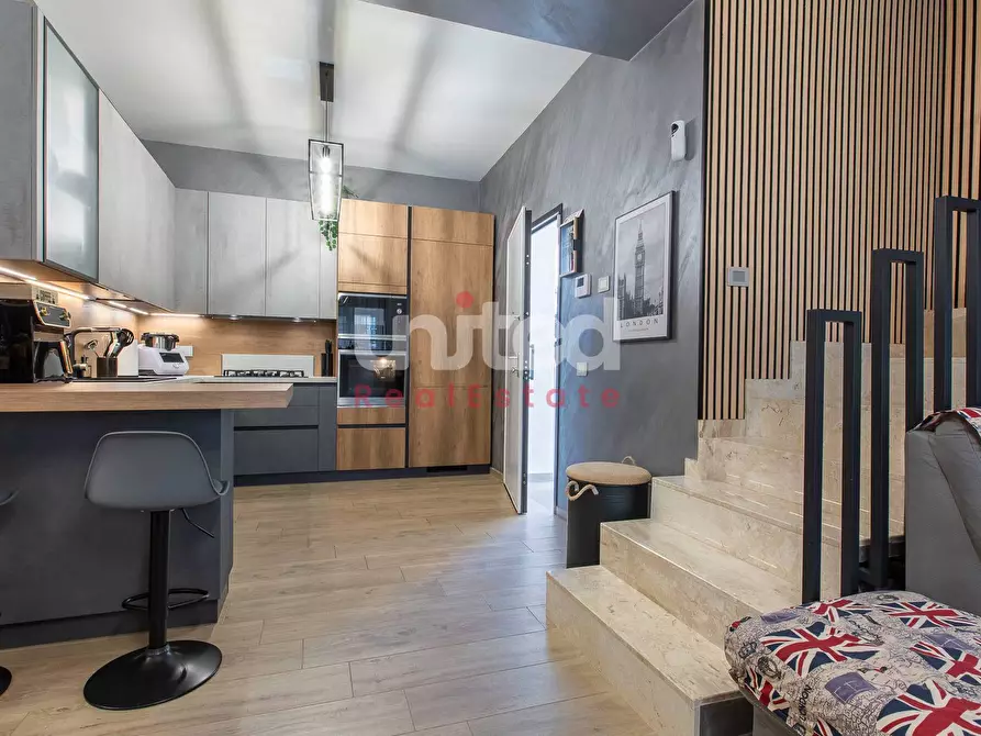 Immagine 8 di Villa in vendita  in Via Alessandro Capalti a Roma