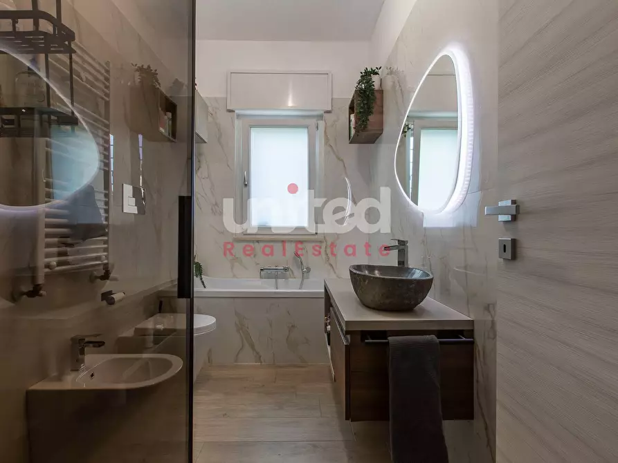 Immagine 16 di Villa in vendita  in Via Alessandro Capalti a Roma