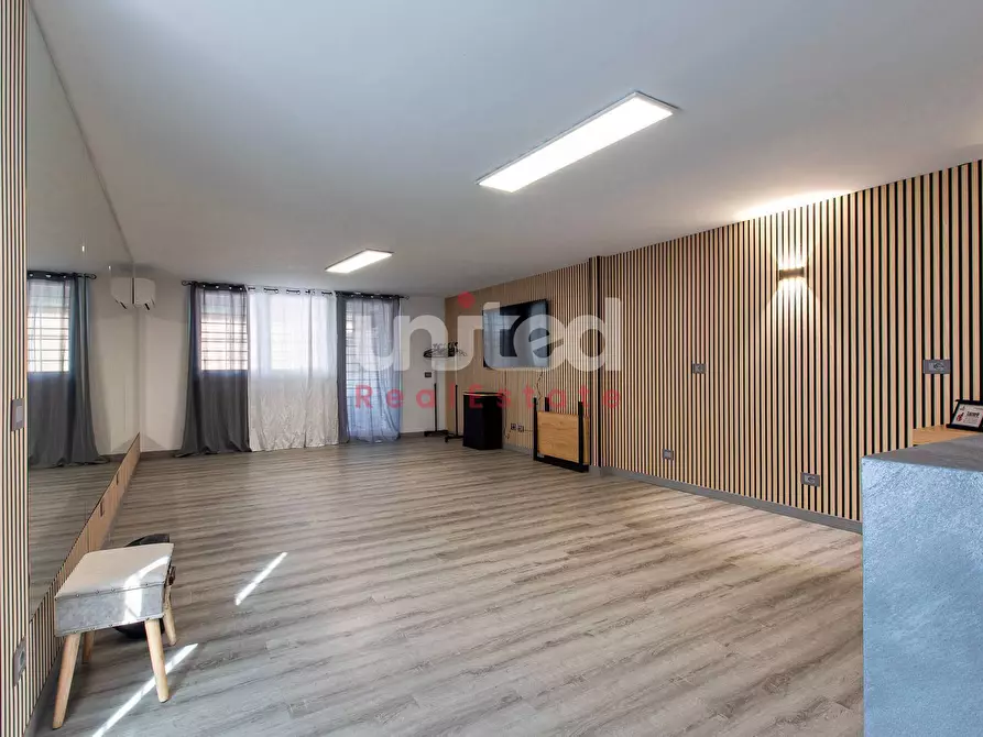 Immagine 25 di Villa in vendita  in Via Alessandro Capalti a Roma