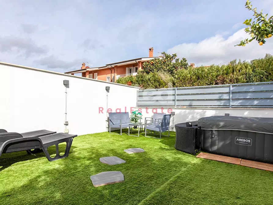 Immagine 32 di Villa in vendita  in Via Alessandro Capalti a Roma