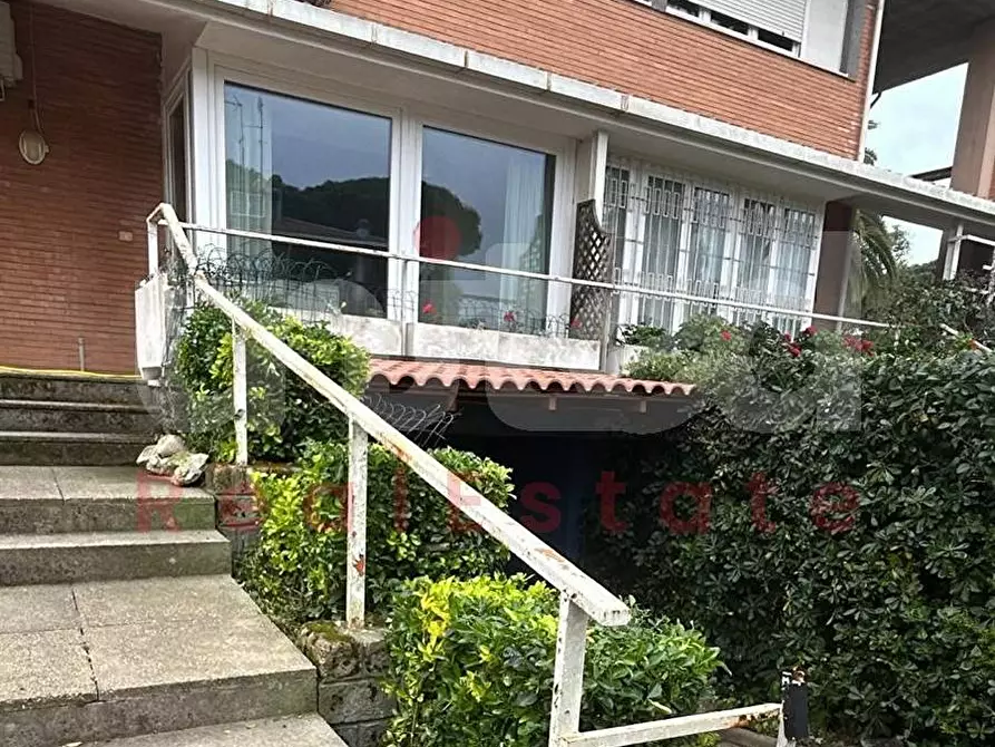 Immagine 33 di Villa in vendita  in Via Partenio Di Nicea a Roma