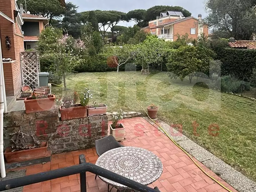 Immagine 27 di Villa in vendita  in Via Partenio Di Nicea a Roma