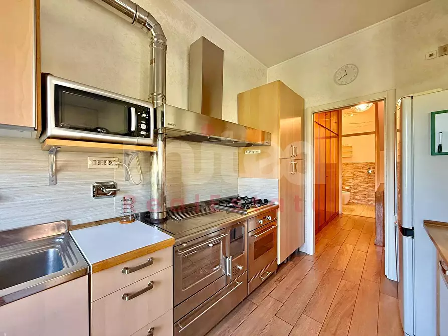 Immagine 8 di Villa in vendita  in Via Partenio Di Nicea a Roma