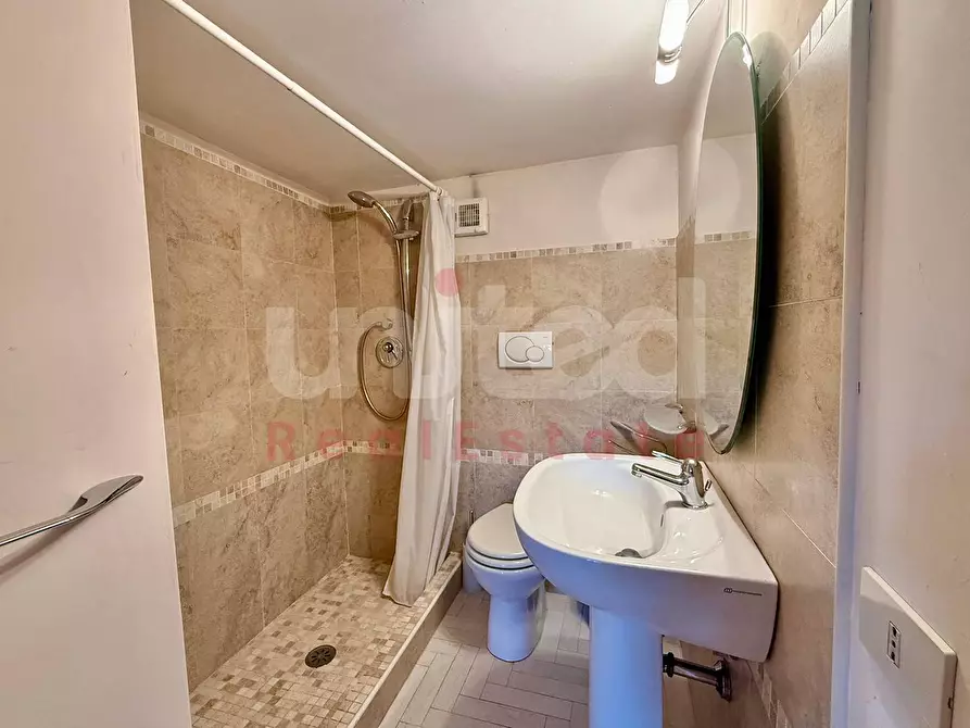 Immagine 21 di Villa in vendita  in Via Partenio Di Nicea a Roma