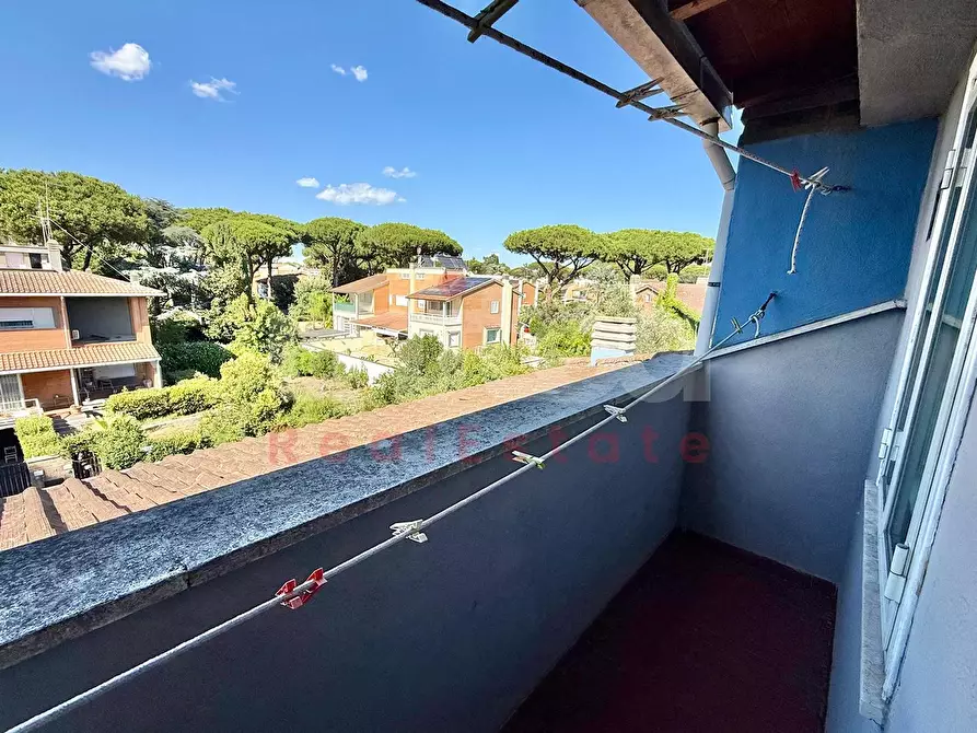 Immagine 23 di Villa in vendita  in Via Partenio Di Nicea a Roma