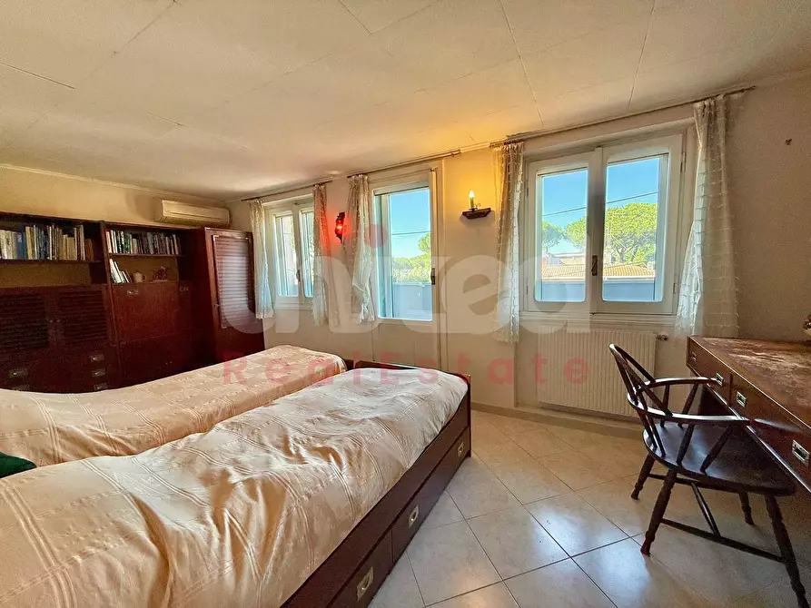 Immagine 22 di Villa in vendita  in Via Partenio Di Nicea a Roma