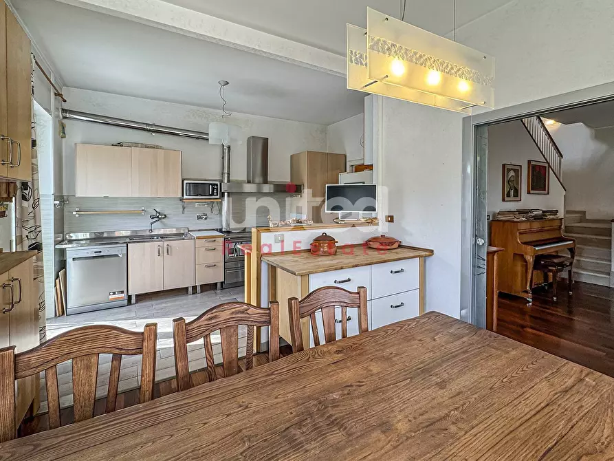 Immagine 7 di Villa in vendita  in Via Partenio Di Nicea a Roma