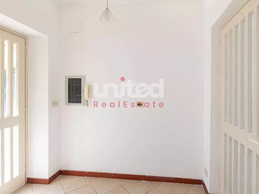 Immagine 5 di Villa in vendita  in Via Solone a Roma