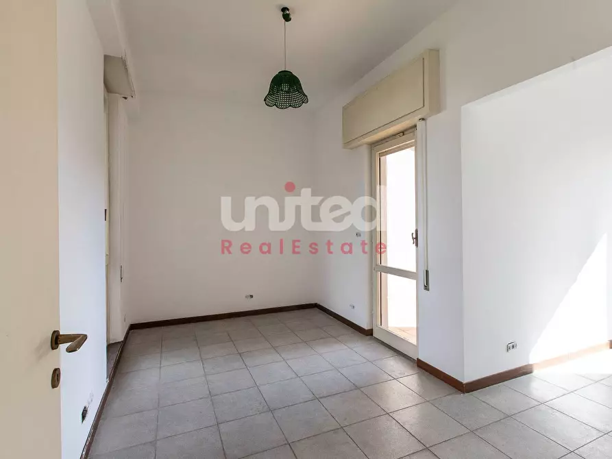 Immagine 16 di Villa in vendita  in Via Solone a Roma