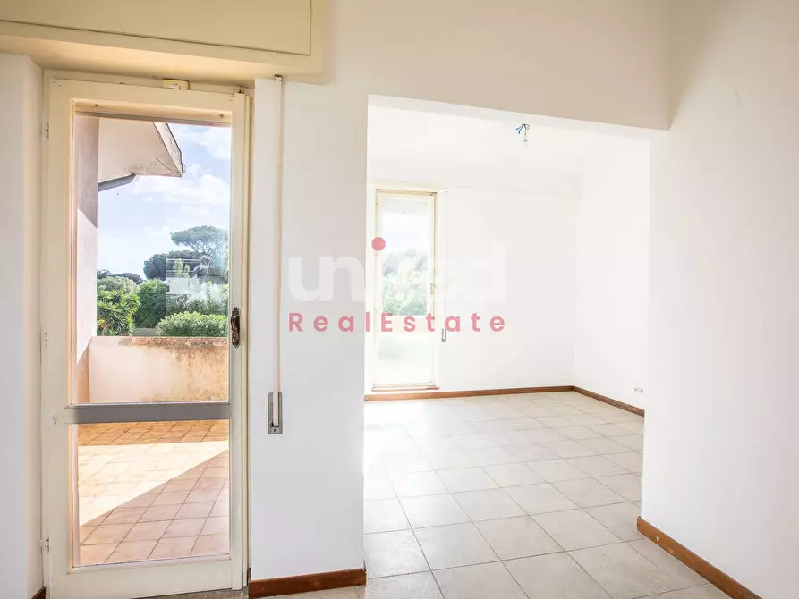 Immagine 18 di Villa in vendita  in Via Solone a Roma