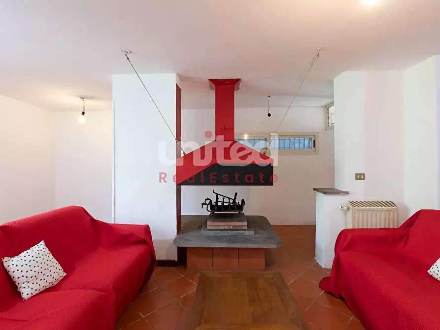 Immagine 27 di Villa in vendita  in Via Solone a Roma