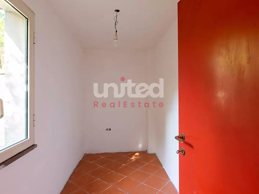 Immagine 31 di Villa in vendita  in Via Solone a Roma