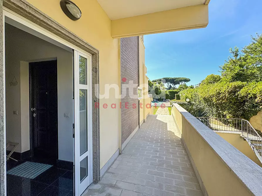 Immagine 22 di Appartamento in affitto  in Via Euripide a Roma