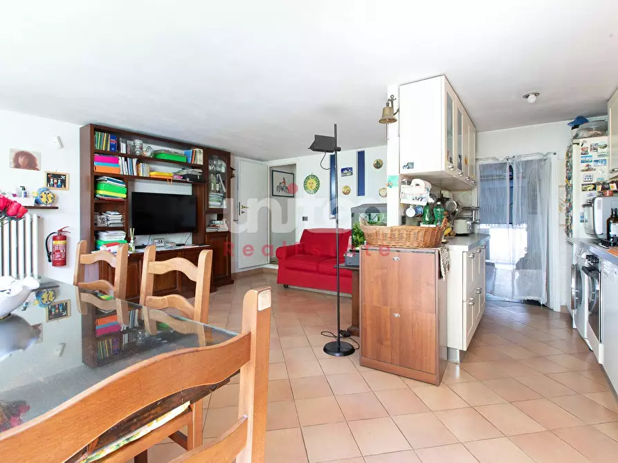 Immagine 7 di Villa in vendita  in Viale Gorgia Di Leontini 330 a Roma