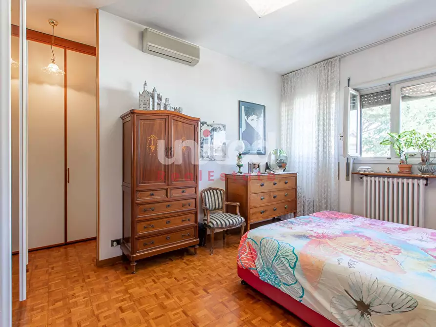 Immagine 23 di Villa in vendita  in Viale Gorgia Di Leontini 330 a Roma