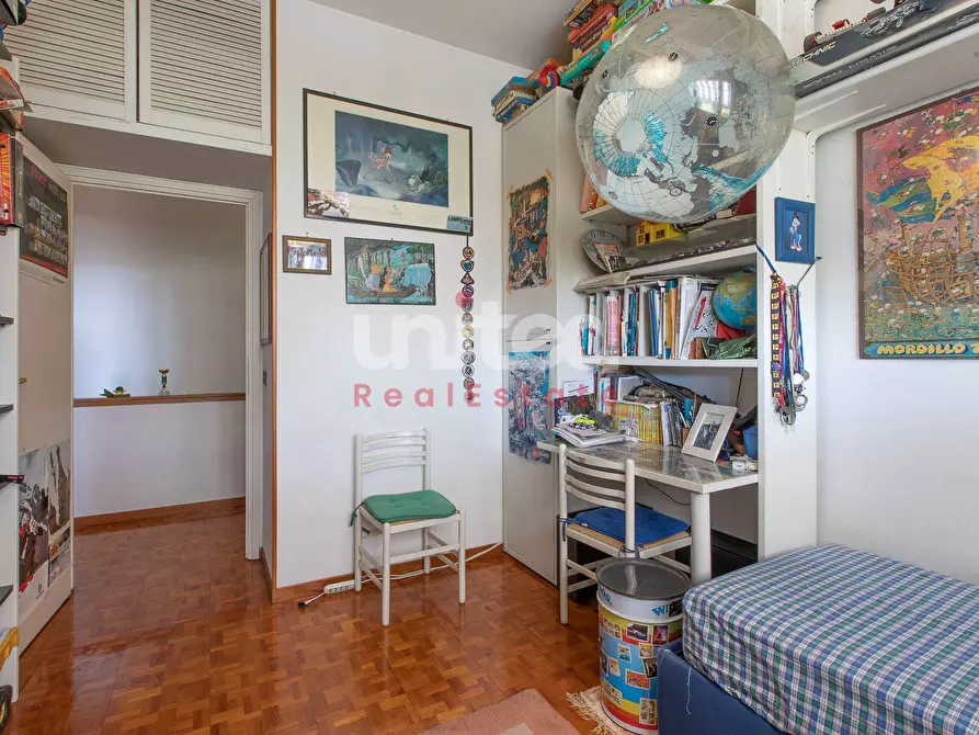 Immagine 27 di Villa in vendita  in Viale Gorgia Di Leontini 330 a Roma