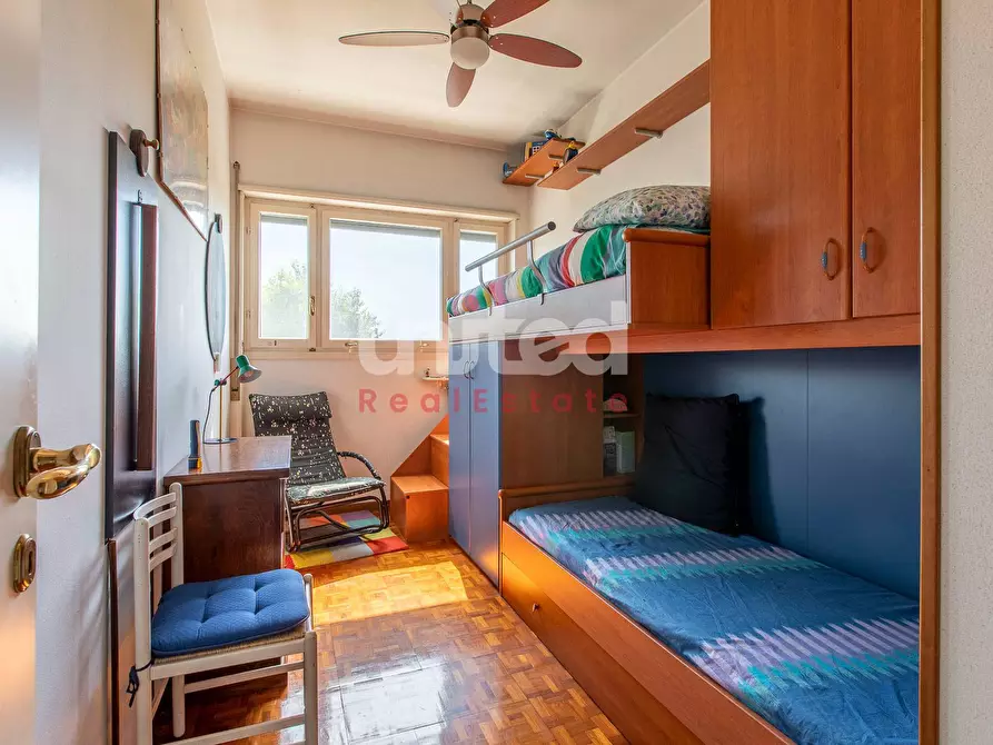 Immagine 28 di Villa in vendita  in Viale Gorgia Di Leontini 330 a Roma