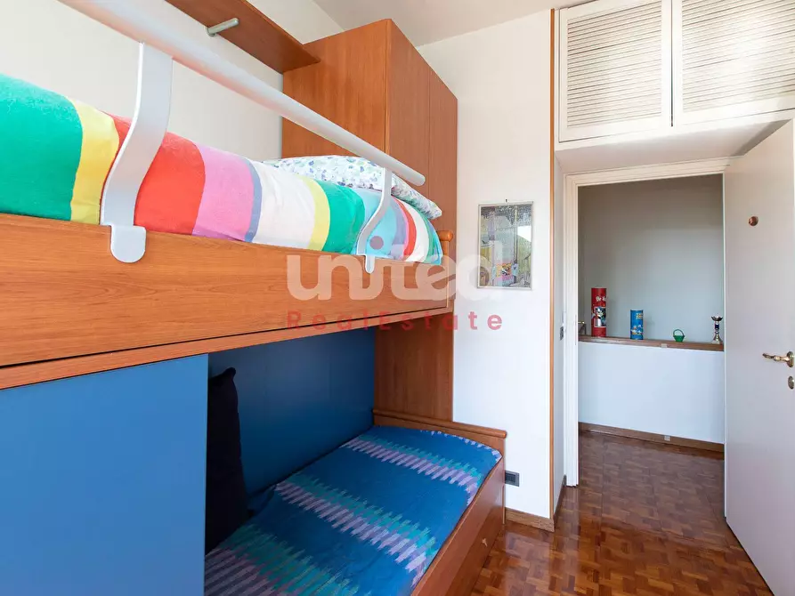 Immagine 29 di Villa in vendita  in Viale Gorgia Di Leontini 330 a Roma