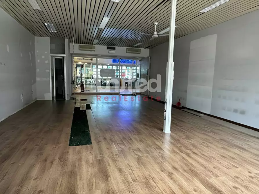 Immagine 1 di Locale commerciale in affitto  in Viale Prassilla 41 a Roma