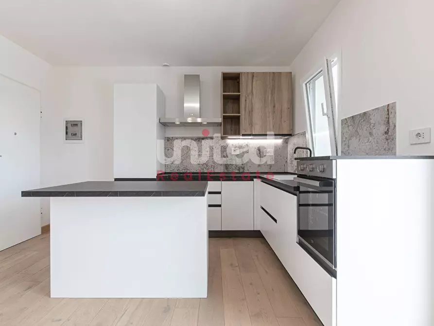 Immagine 7 di Appartamento in affitto  in Via Pietro Sartoris a Roma