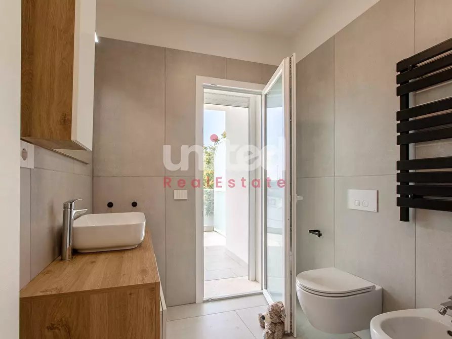 Immagine 19 di Appartamento in affitto  in Via Pietro Sartoris a Roma
