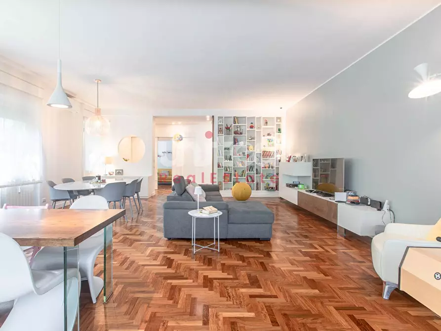 Immagine 7 di Appartamento in vendita  in via di casalpalocco 126 a Roma