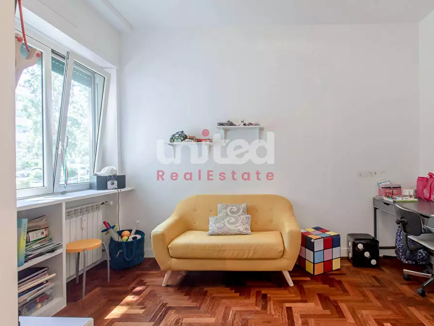 Immagine 15 di Appartamento in vendita  in via di casalpalocco 126 a Roma