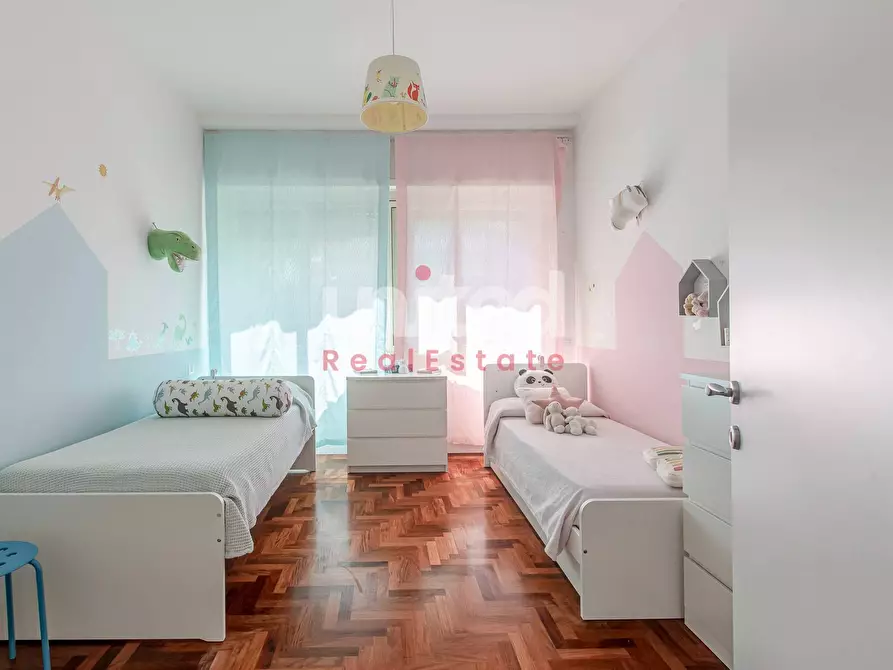 Immagine 18 di Appartamento in vendita  in via di casalpalocco 126 a Roma