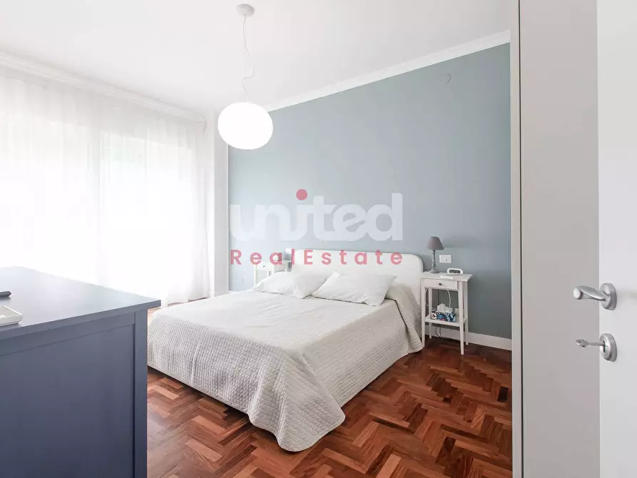 Immagine 21 di Appartamento in vendita  in via di casalpalocco 126 a Roma