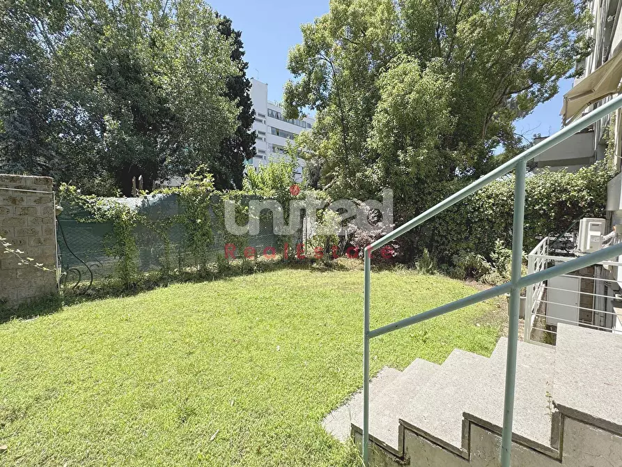 Immagine 30 di Appartamento in vendita  in via di casalpalocco 126 a Roma