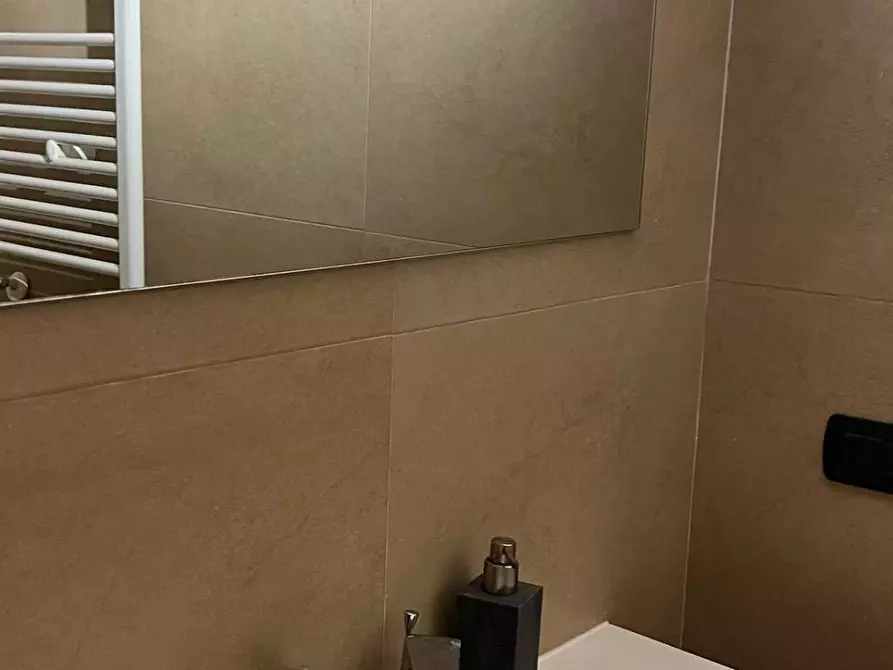 Immagine 21 di Appartamento in affitto  in Alzaia Naviglio Pavese a Milano