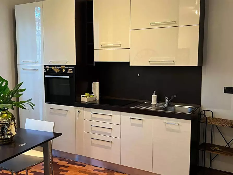 Immagine 12 di Appartamento in affitto  in Alzaia Naviglio Pavese a Milano