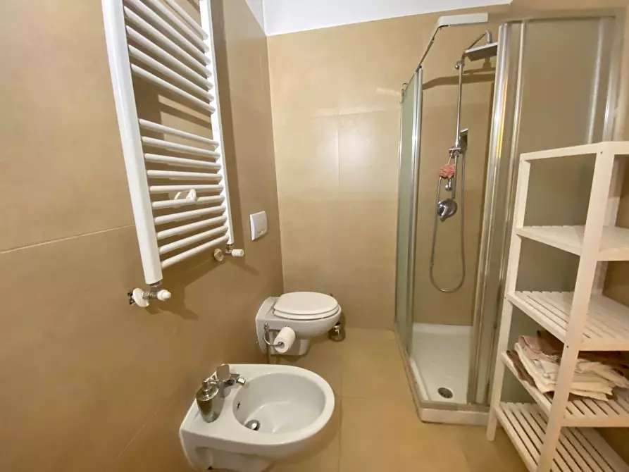 Immagine 25 di Appartamento in affitto  in Alzaia Naviglio Pavese a Milano