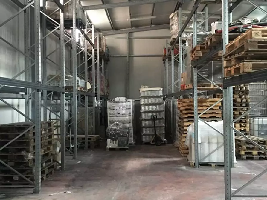 Immagine 5 di Locale commerciale in affitto  in Viale Regione Siciliana 3744 a Palermo