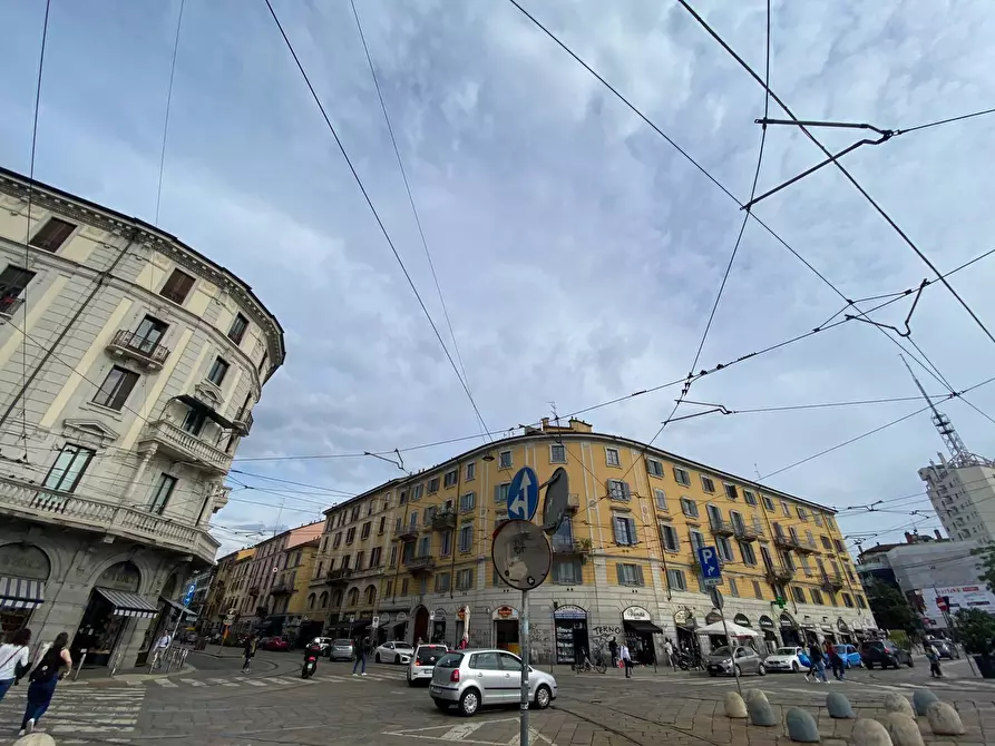 Immagine 1 di Locale commerciale in affitto  in Piazzale Stazione Porta Genova a Milano